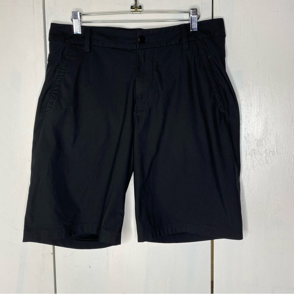 Lululemon men’s chino shorts size 34